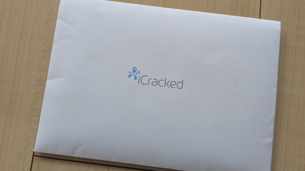 iCrackedで修理してもらった後にもらう明細書が入った封筒