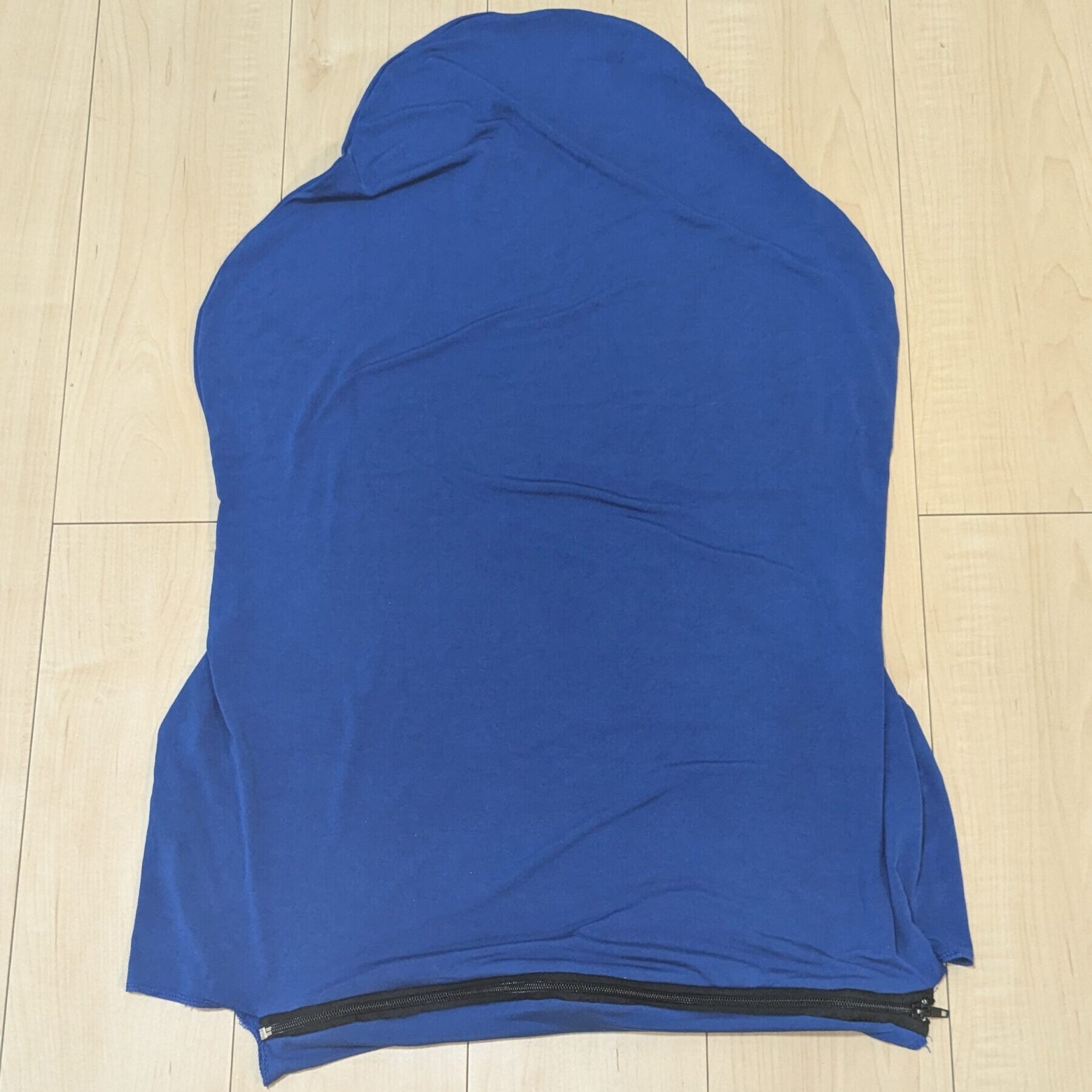 チェアスリップカバーの背もたれ部分